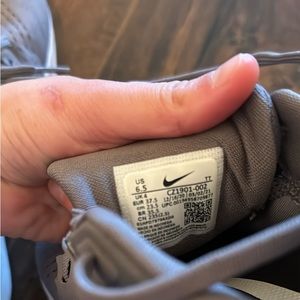 Women’s Nike Tennis Shoes